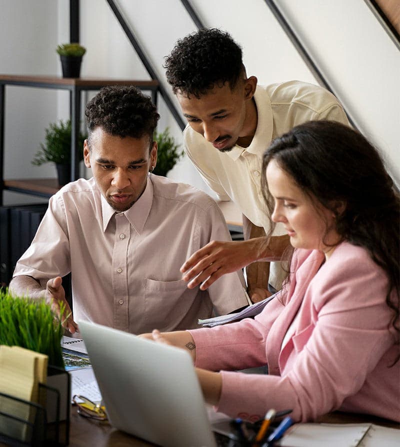 Web Design <span class='text_hire_primary'>  UI/UX | </span> <br/> <span class='text-black'>   Creative Direction</span>